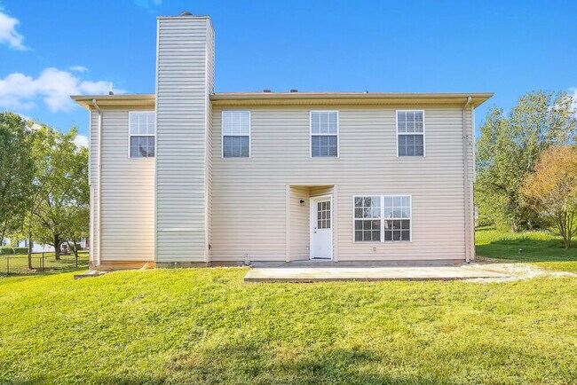 Building Photo - 200 Lake Forest Dr