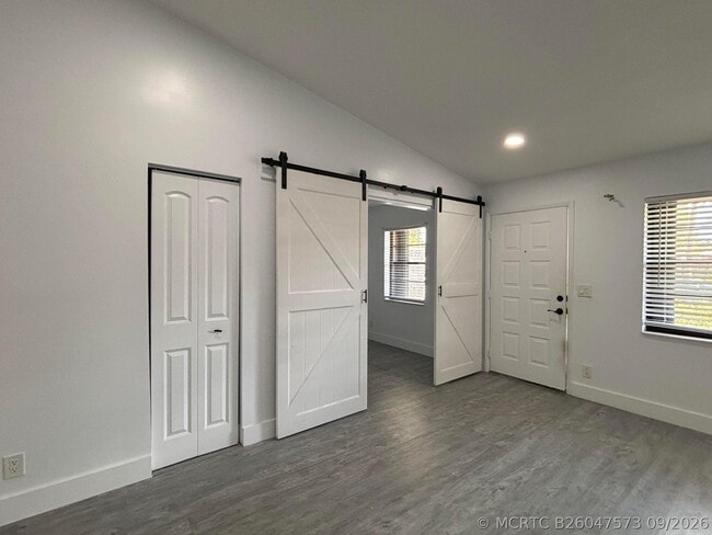 Building Photo - 6132 Fairfield Cir