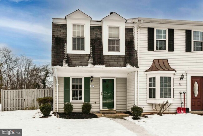 Building Photo - 60 Benton Ct