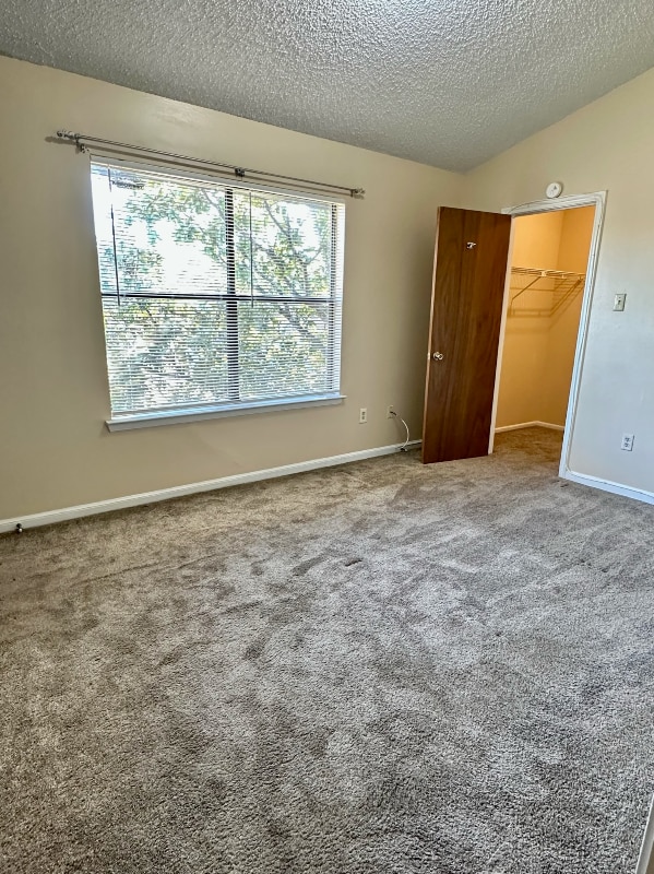 Building Photo - 155 Marilyn Dr