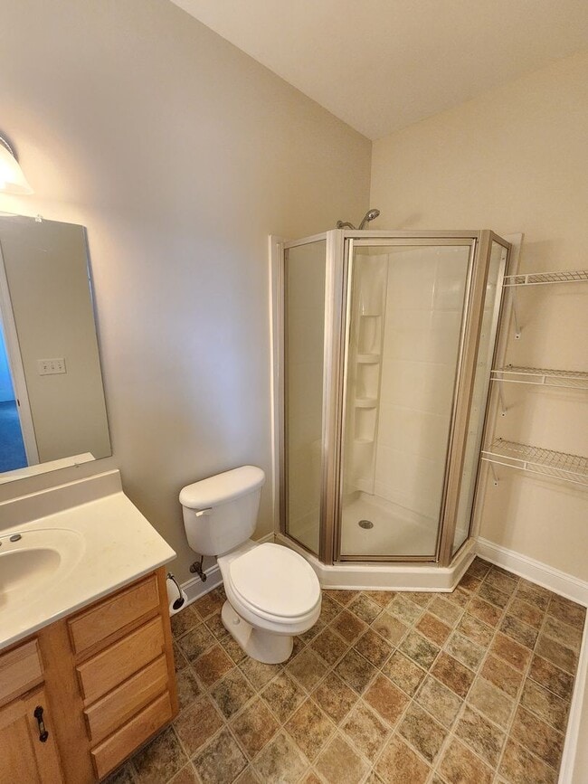 Building Photo - Weaverville Rental!