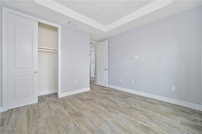 Building Photo - 14589 Laguna Dr