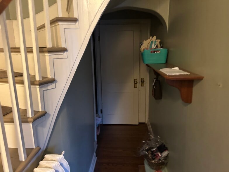 Building Photo - 309 W Sandusky St