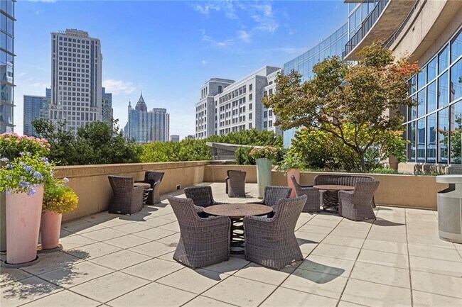 Building Photo - 1080 Peachtree St NE