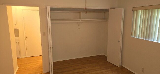 Building Photo - 458 Hayworth Ave