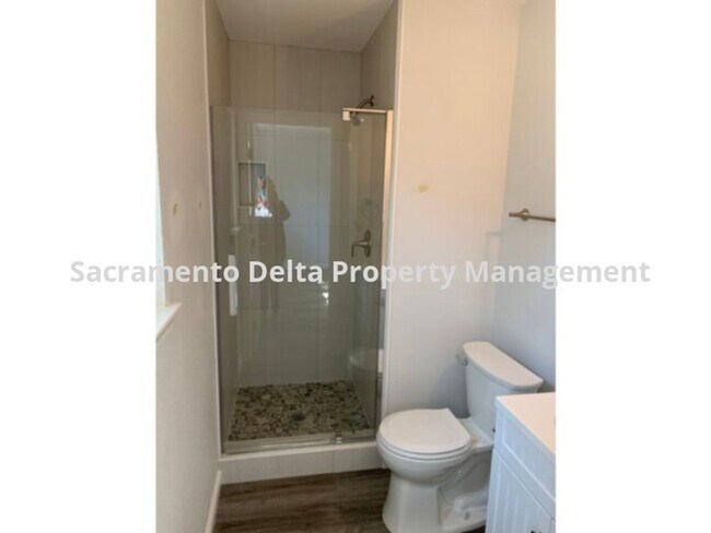 Building Photo - Nice home in Fair Oaks neighborhood