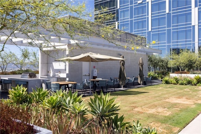 Building Photo - 877 Francisco St