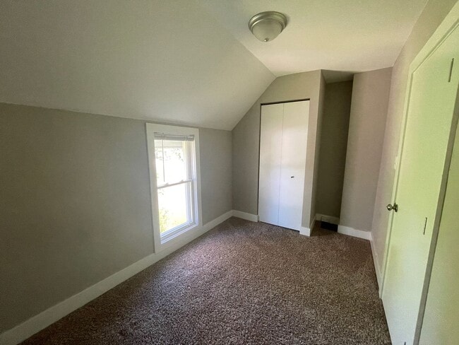 Building Photo - 1106 Titus Ave