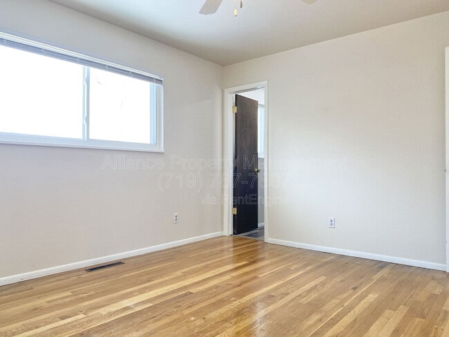 Building Photo - 2818 Dusk Dr