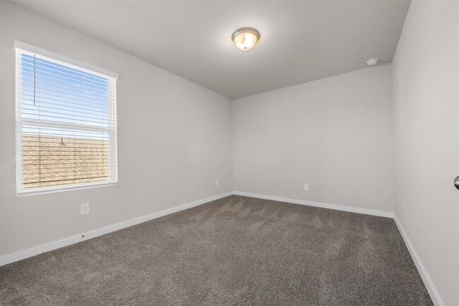 Building Photo - 38746 Yellowstone Dr