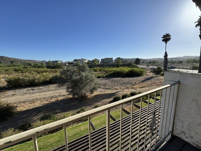 Building Photo - 5402 Villas Dr