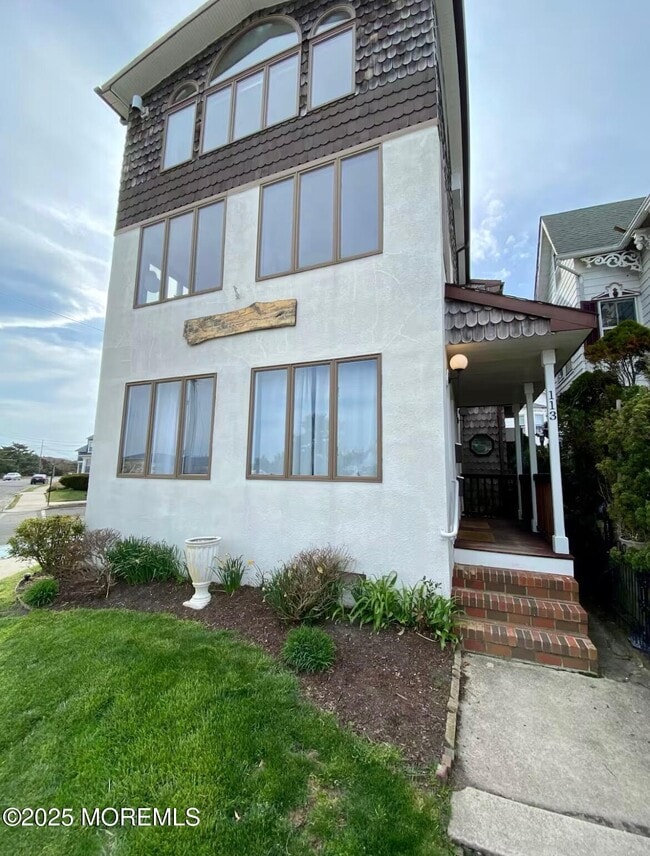 Primary Photo - 113 Central Ave