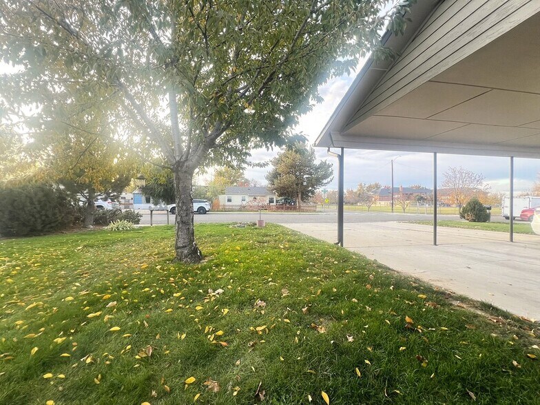 Building Photo - 2004 S Leadville Ave