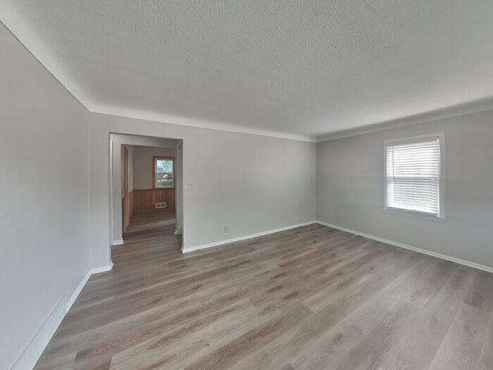 Building Photo - 2080 McKnight Rd N