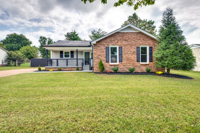 Building Photo - 520 Riverview Dr