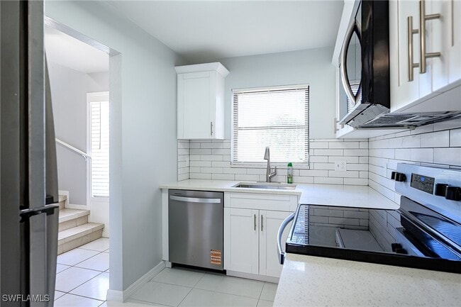 Building Photo - 26650 Southern Pines Dr
