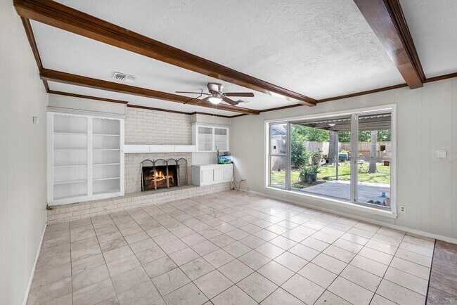 Building Photo - 11319 Briar Forest Dr