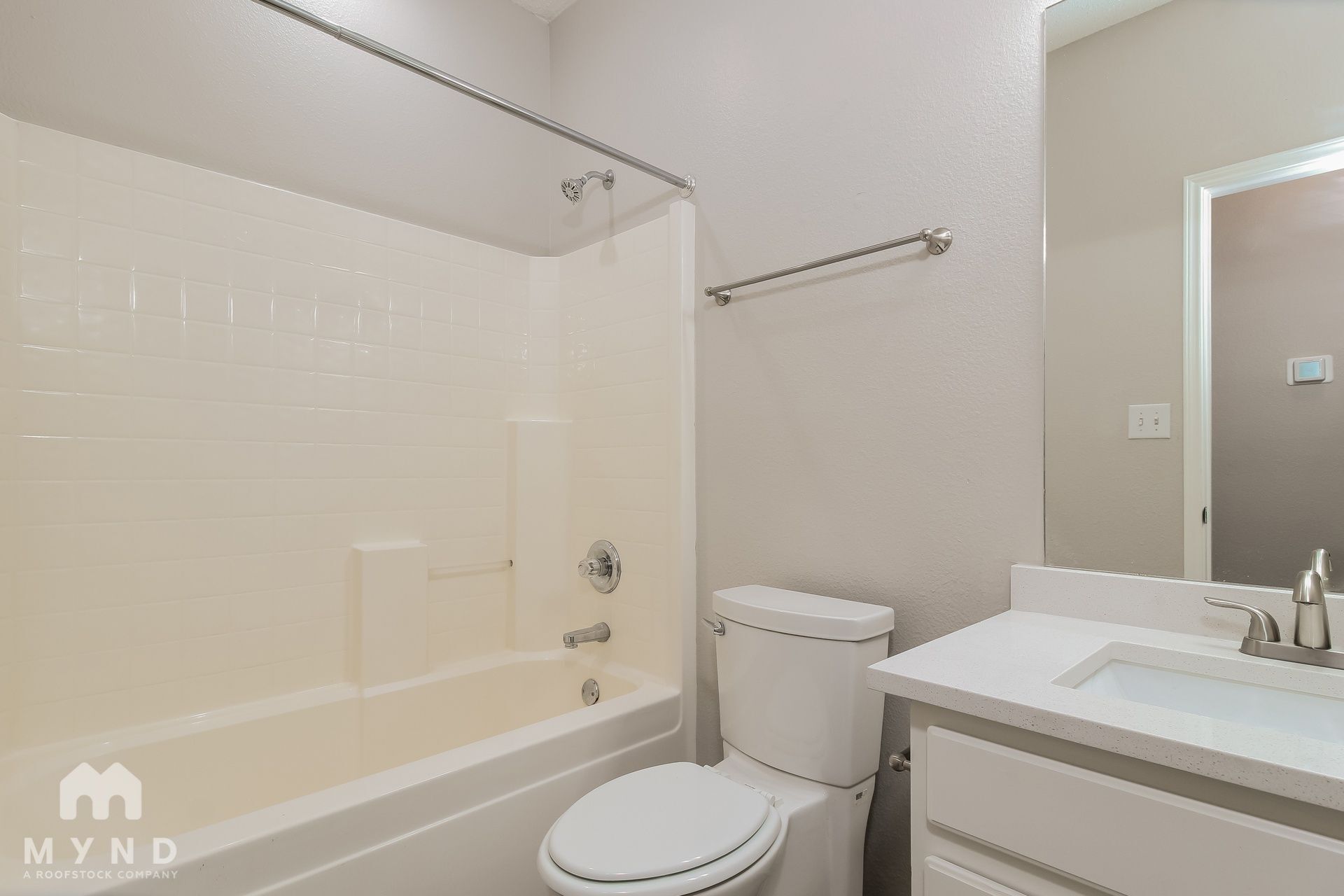 Building Photo - 3941 Overlake Dr