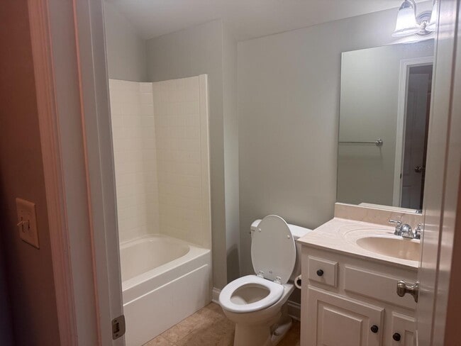Building Photo - 4616 Brook Highland Ln