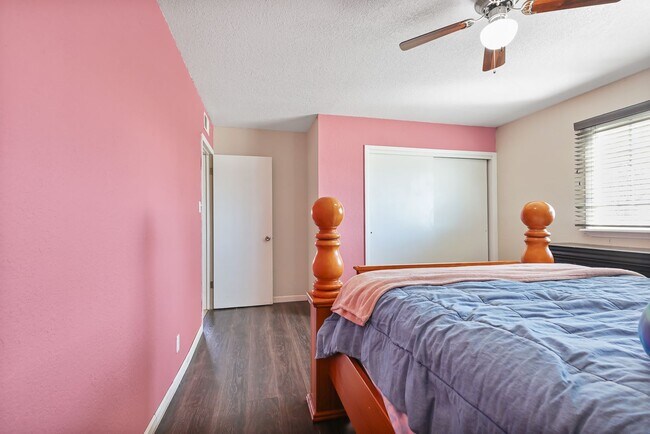 Building Photo - 1801 Corte Del Ranchero
