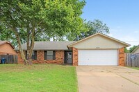 Building Photo - Nice 3 Bed, 2 Bath, 2 Car in Edmond