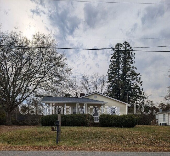 Primary Photo - 201 Emile St