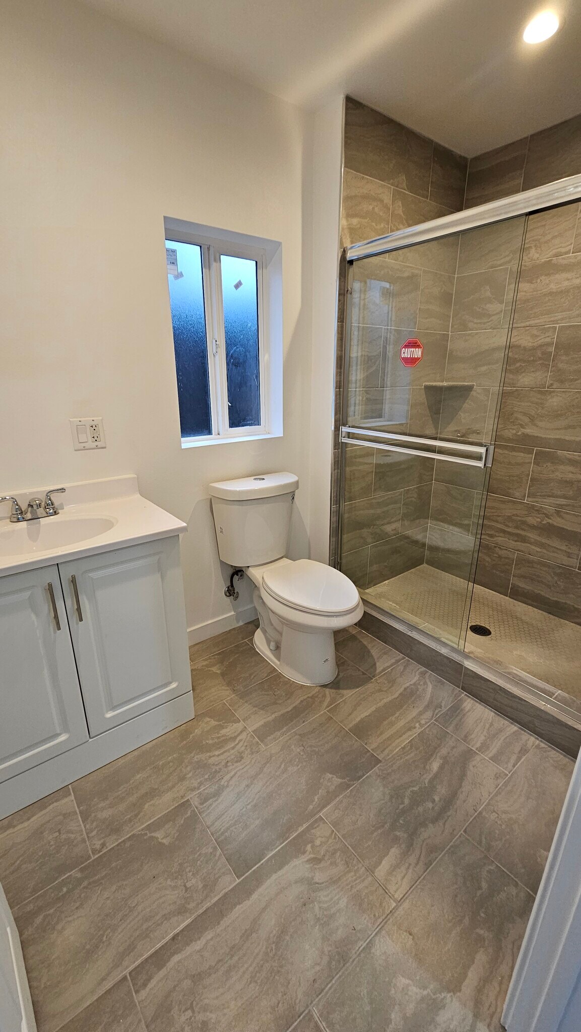 Building Photo - 15011 Hartland St