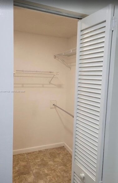 Building Photo - 468 NE 206th Ln