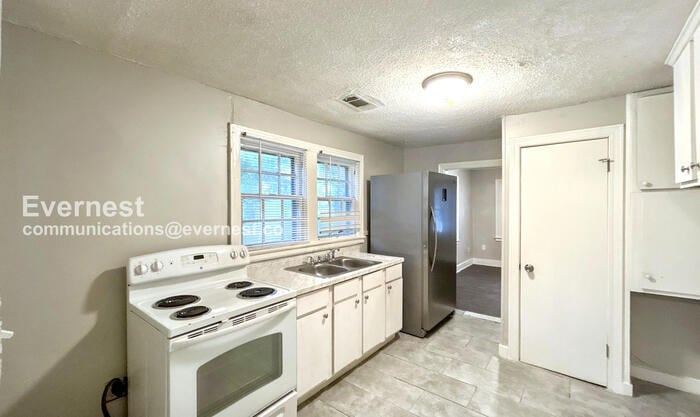 Building Photo - 761 Whitney Ave