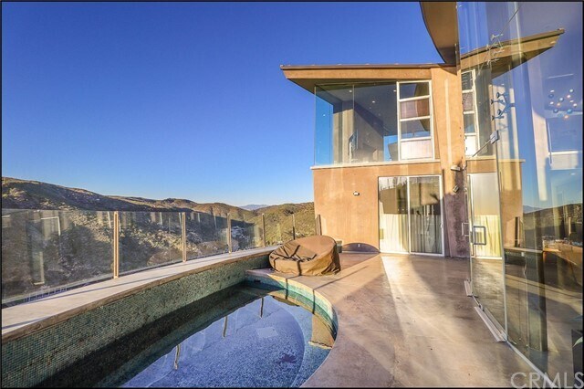 Building Photo - 1330 Coronado Dr