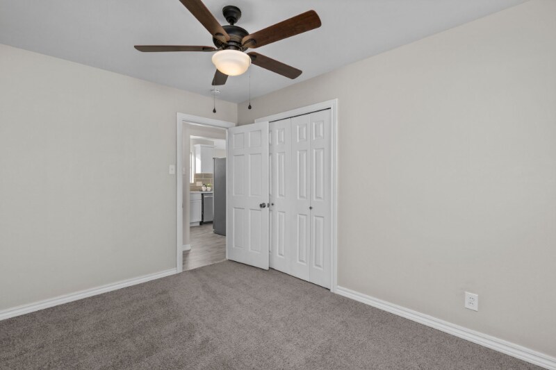 Building Photo - 401 S Ballas Rd