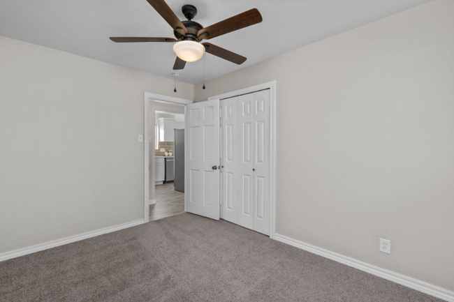 Building Photo - 401 S Ballas Rd