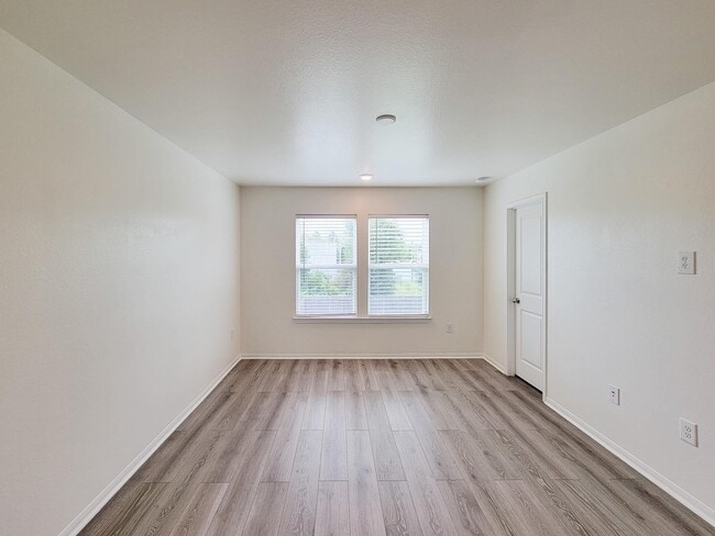Building Photo - 16230 Dutton Clover Dr