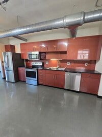 Building Photo - Luxurious 2BR , 2BA 2nd floor loft in East Downtown Area- aprox 1650 sq ft