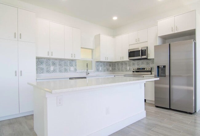 Building Photo - 10654 Washington Rd