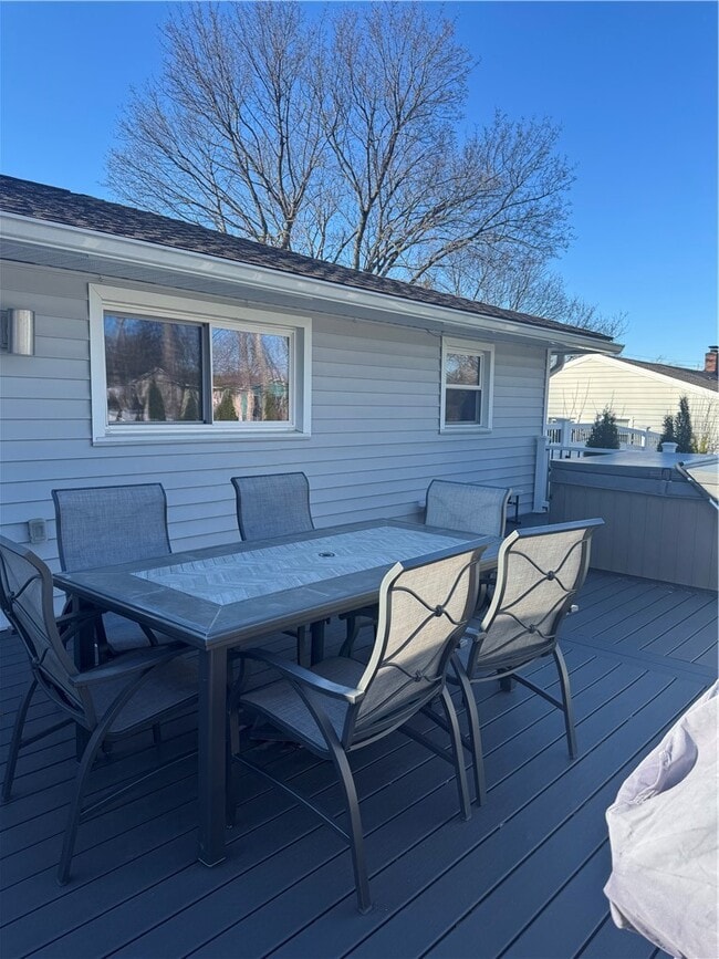 Building Photo - 548 Pinnacle Rd