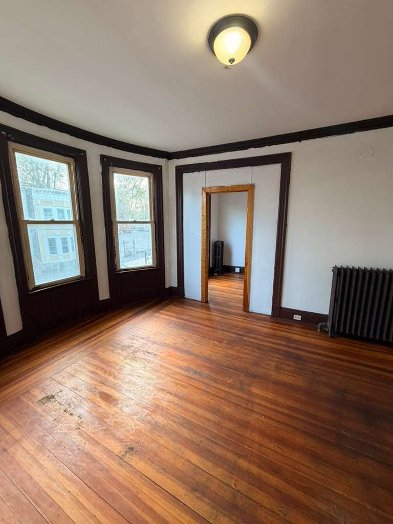 Building Photo - 385 Orange St