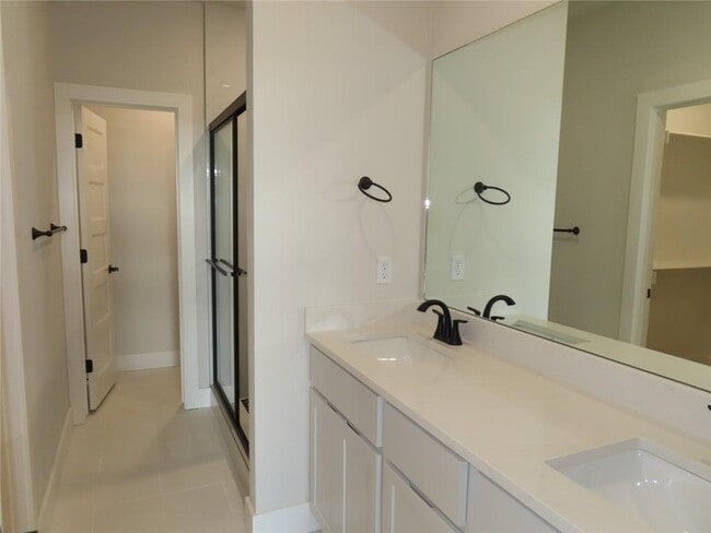 Building Photo - 1881 Lapis Ave