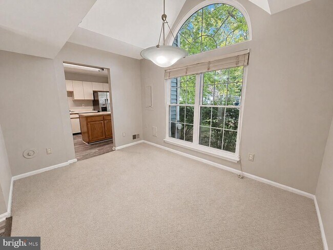 Building Photo - 982 Yachtsman Way