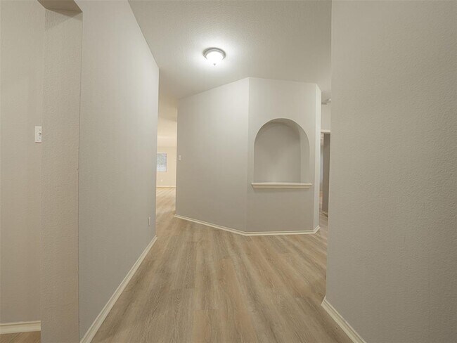 Building Photo - 3803 Top Rock Ln