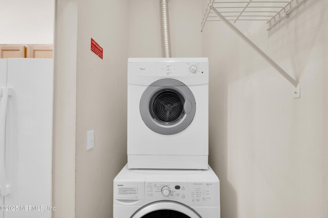 Building Photo - 7920 Merrill Rd