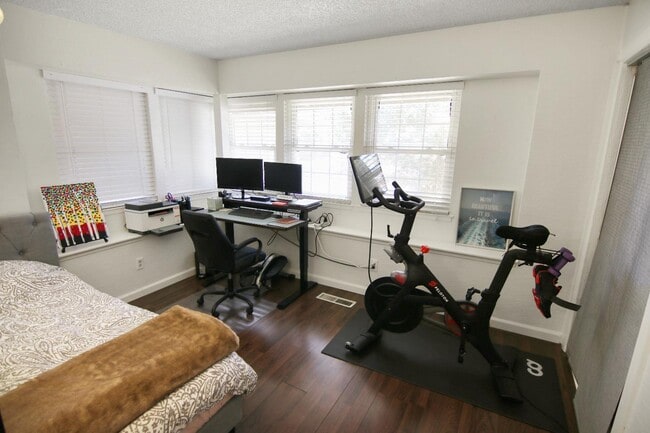 Building Photo - 6946 Pampas Way