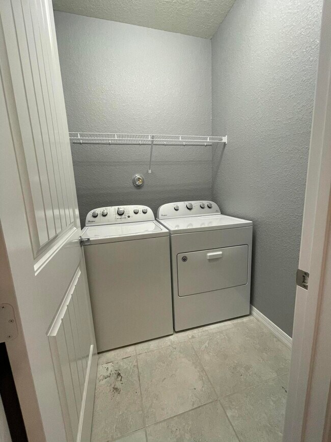 Building Photo - 4516 San Fratello Cir
