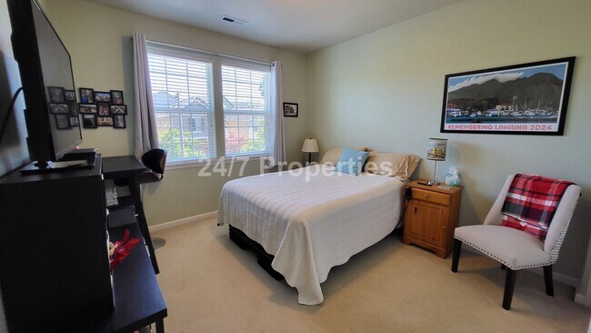 Building Photo - Beautiful 3 BD | 2.5 BA Near Tanner Creek ...