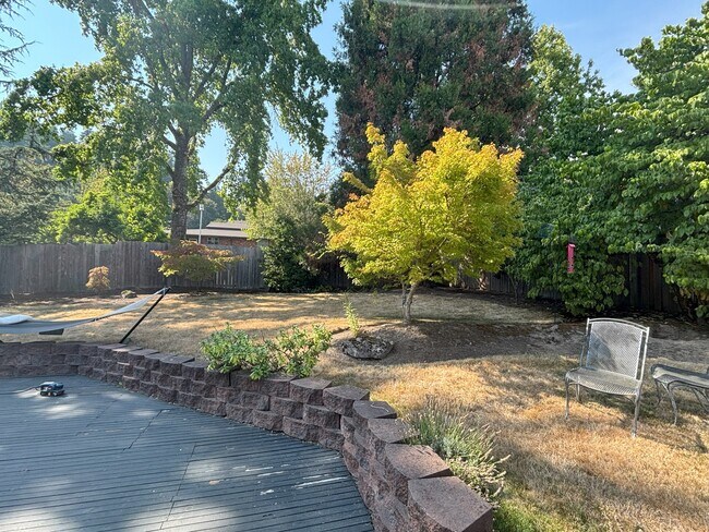 Building Photo - 17927 Ridge Lake Dr