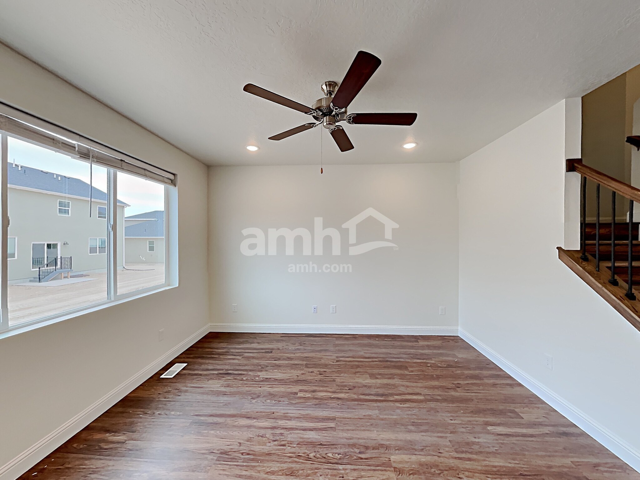 Building Photo - 2434 E Buckskin Way