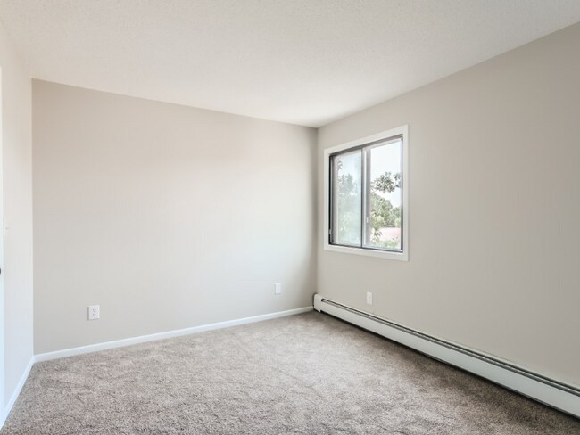Building Photo - 7236 72nd Ln N