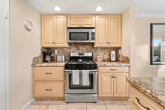 Building Photo - 6917 Camino Revueltos