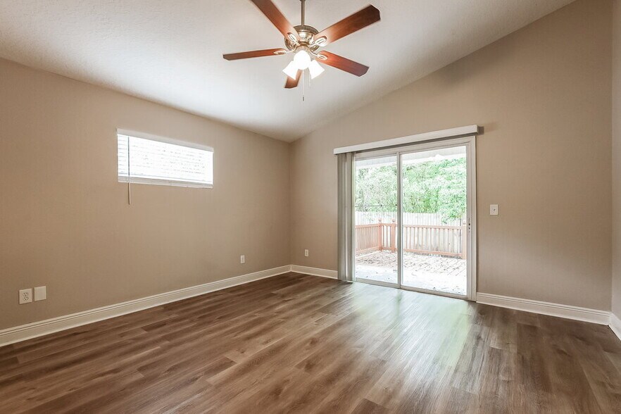 Building Photo - 2432 Princeton Ave