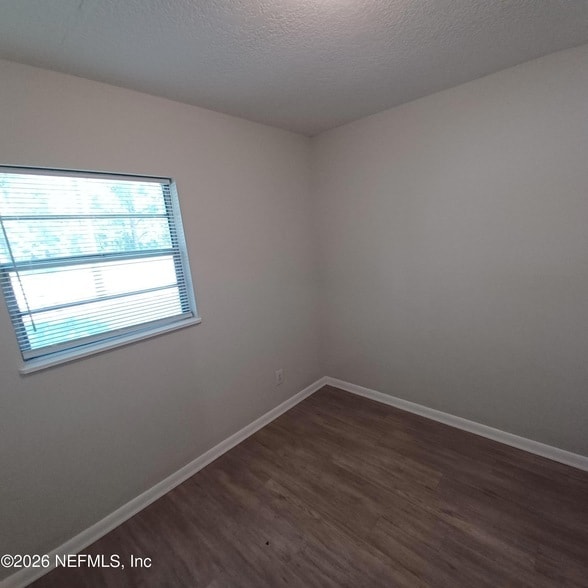 Building Photo - 512 US-301